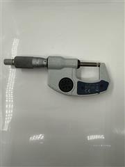 MITUTOYO DIGITAL MICROMETER  293-831-30